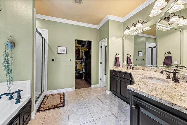 6403 S 36th Street, Rogers, AR 72758