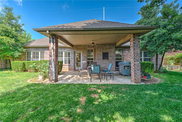 6403 S 36th Street, Rogers, AR 72758
