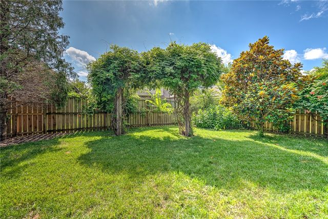 6403 S 36th Street, Rogers, AR 72758