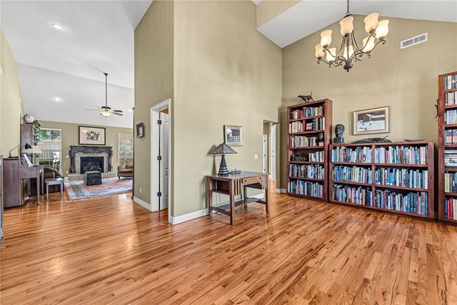 6403 S 36th Street, Rogers, AR 72758