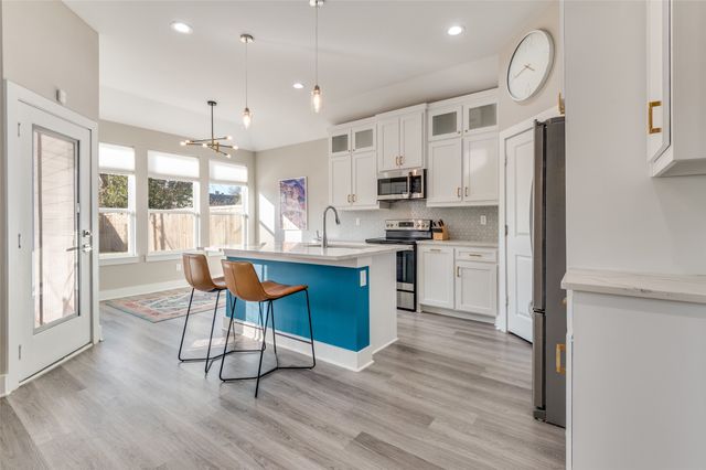 1210 Morrell Avenue, Dallas, TX 75203