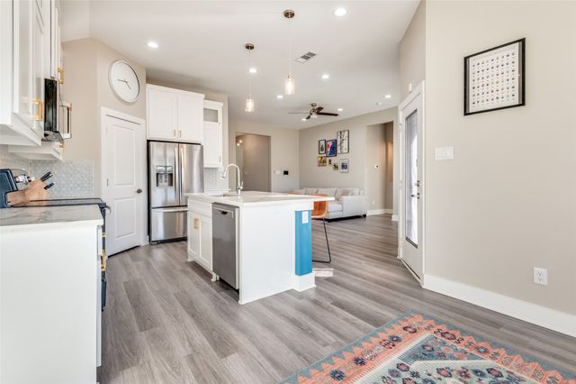 1210 Morrell Avenue, Dallas, TX 75203