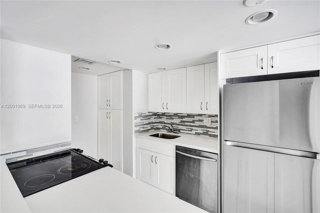 251 174th 1607, Sunny Isles Beach, FL 33160