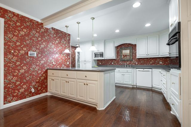 2704 W Twohig Avenue, San Angelo, TX 76901