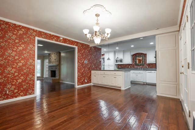 2704 W Twohig Avenue, San Angelo, TX 76901