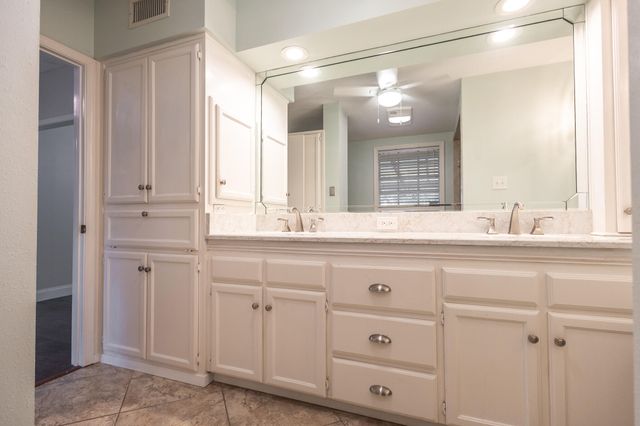 2704 W Twohig Avenue, San Angelo, TX 76901
