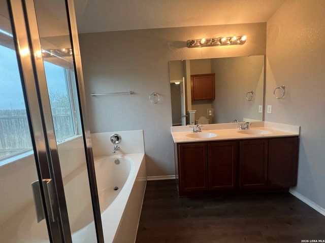 663 Tom Kemp Dr, New Braunfels, TX 78130