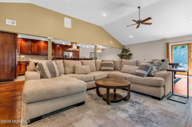 2 York Circle, Jackson, NJ 08527