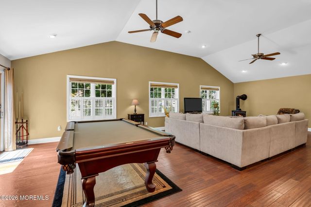 2 York Circle, Jackson, NJ 08527