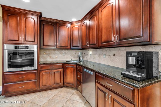 2 York Circle, Jackson, NJ 08527