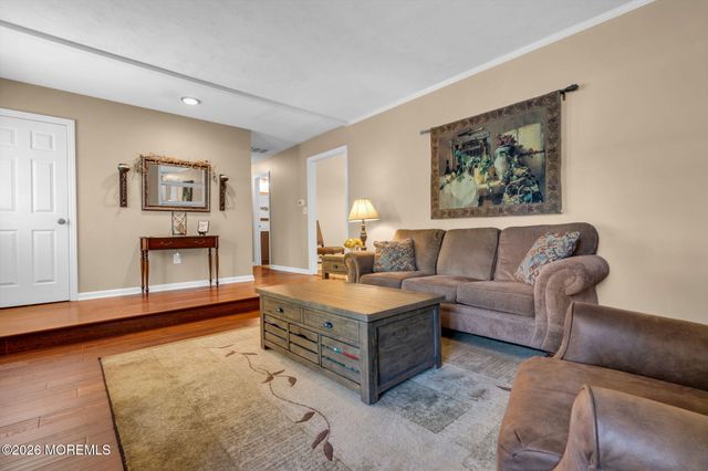 2 York Circle, Jackson, NJ 08527