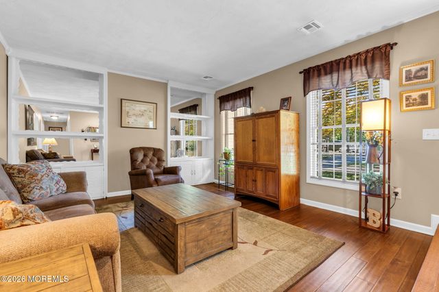 2 York Circle, Jackson, NJ 08527