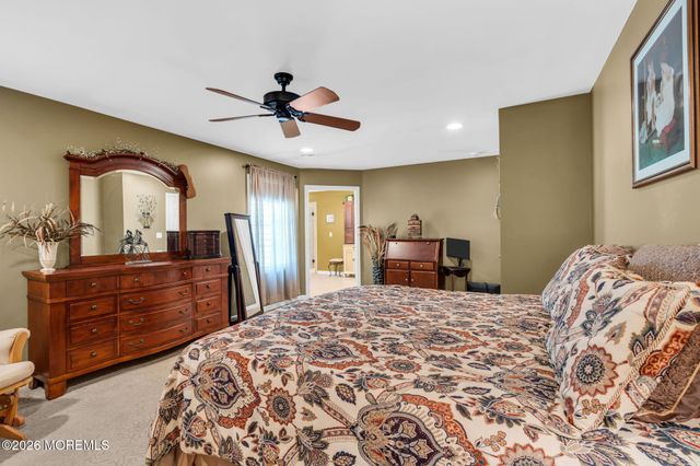 2 York Circle, Jackson, NJ 08527