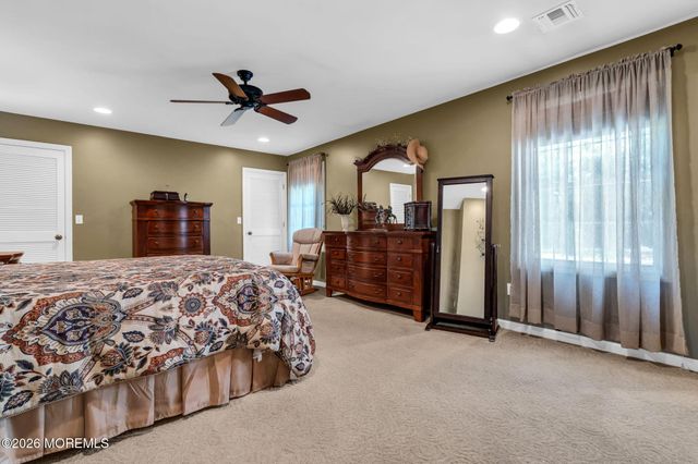 2 York Circle, Jackson, NJ 08527