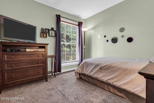 2 York Circle, Jackson, NJ 08527