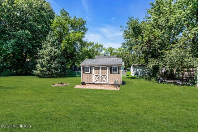 2 York Circle, Jackson, NJ 08527