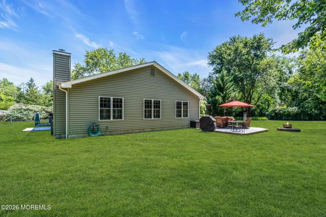 2 York Circle, Jackson, NJ 08527