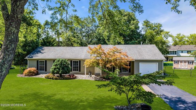 2 York Circle, Jackson, NJ 08527