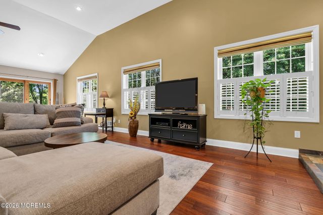 2 York Circle, Jackson, NJ 08527