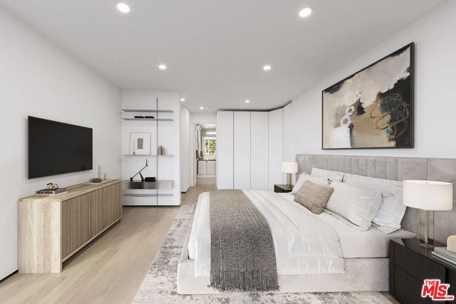 3625 Fredonia Drive 2, Los Angeles, CA 90068