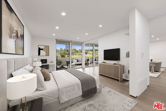 3625 Fredonia Drive 2, Los Angeles, CA 90068