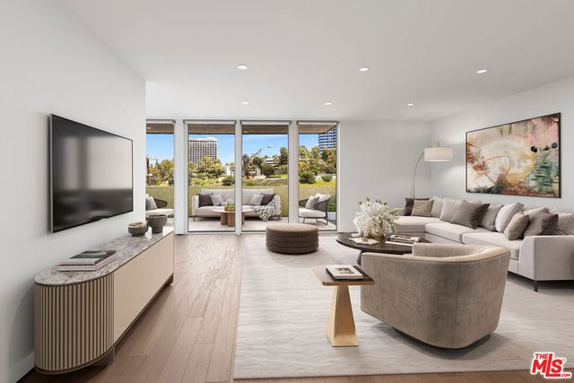 3625 Fredonia Drive 2, Los Angeles, CA 90068