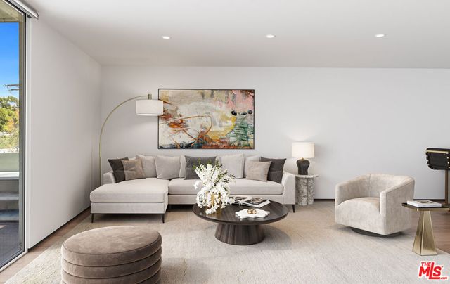 3625 Fredonia Drive 2, Los Angeles, CA 90068