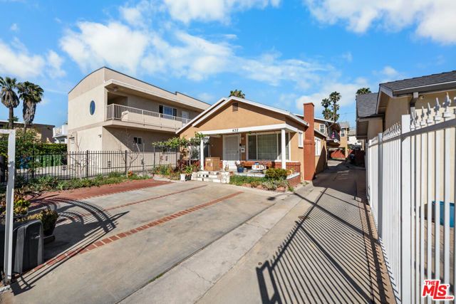 432 N Harvard Boulevard, Los Angeles, CA 90004