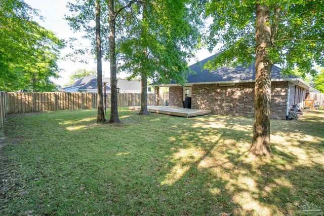 5614 Dunridge Dr, Pace, FL 32571