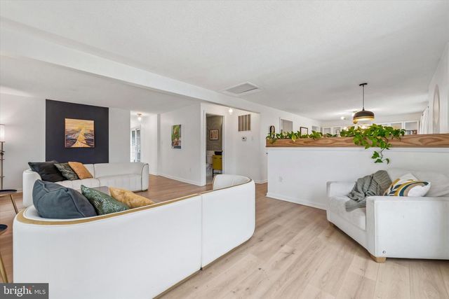 325 JENNIFER DR, Coatesville, PA 19320