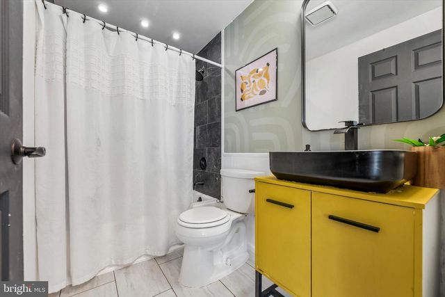 325 JENNIFER DR, Coatesville, PA 19320