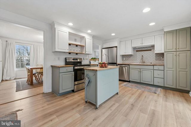 325 JENNIFER DR, Coatesville, PA 19320