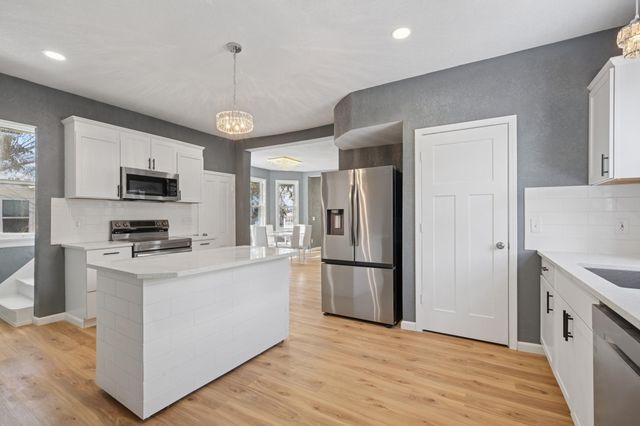 120 4th Avenue E, Shakopee, MN 55379