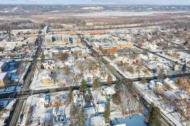 120 4th Avenue E, Shakopee, MN 55379