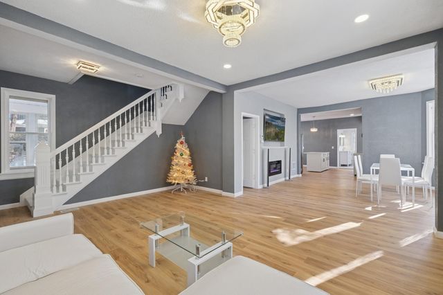 120 4th Avenue E, Shakopee, MN 55379