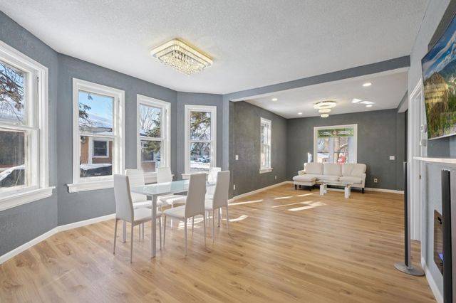 120 4th Avenue E, Shakopee, MN 55379