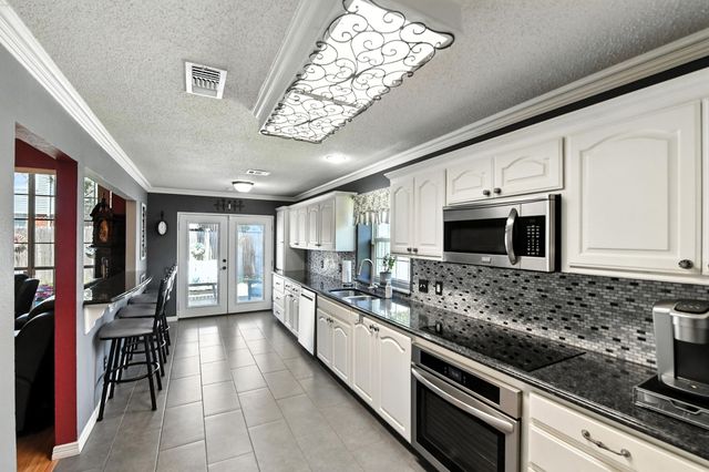 8324 Tallahassee Lane, Fort Worth, TX 76123