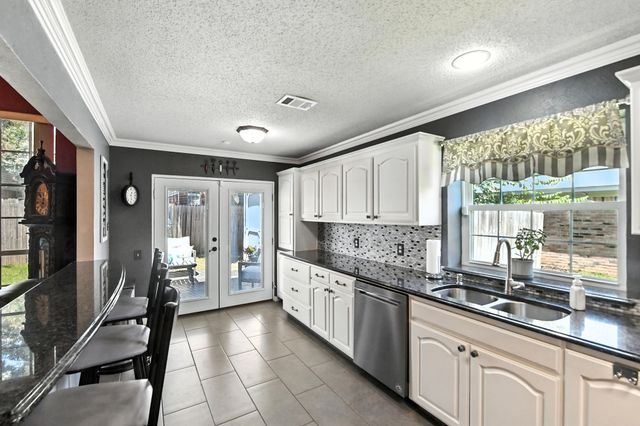 8324 Tallahassee Lane, Fort Worth, TX 76123