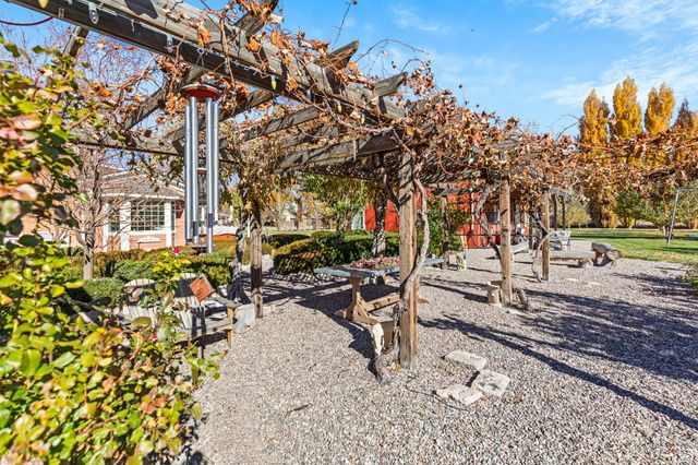 390 N 100 W, Monroe, UT 84754