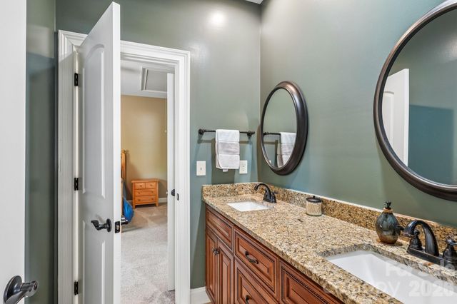 2032 Eaton Road, Charlotte, NC 28205