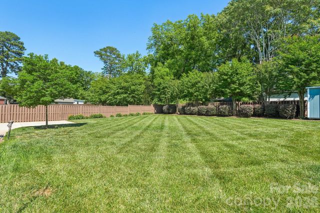 2032 Eaton Road, Charlotte, NC 28205