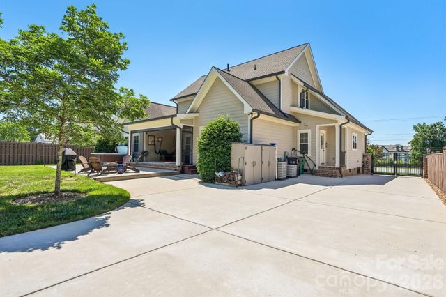 2032 Eaton Road, Charlotte, NC 28205