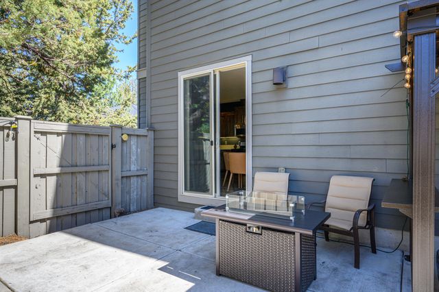 2341 NW Debron Lane, Bend, OR 97703