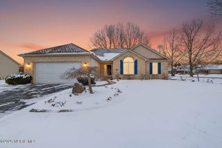 125 Hidden Meadow Drive, Holland, OH 43528