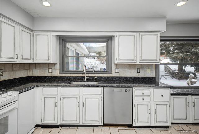 6380 Wellesley Terrace, Village Of Clarkston, MI 48346