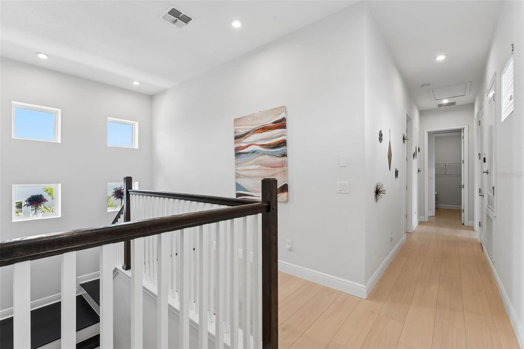 Image 19 of property listing at 8033 NEMOURS PARKWAY, Orlando, FL 32827