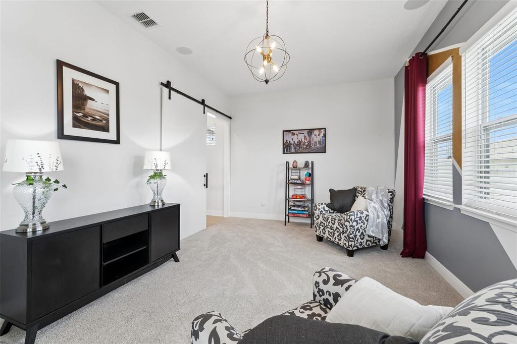 Image 22 of property listing at 8033 NEMOURS PARKWAY, Orlando, FL 32827