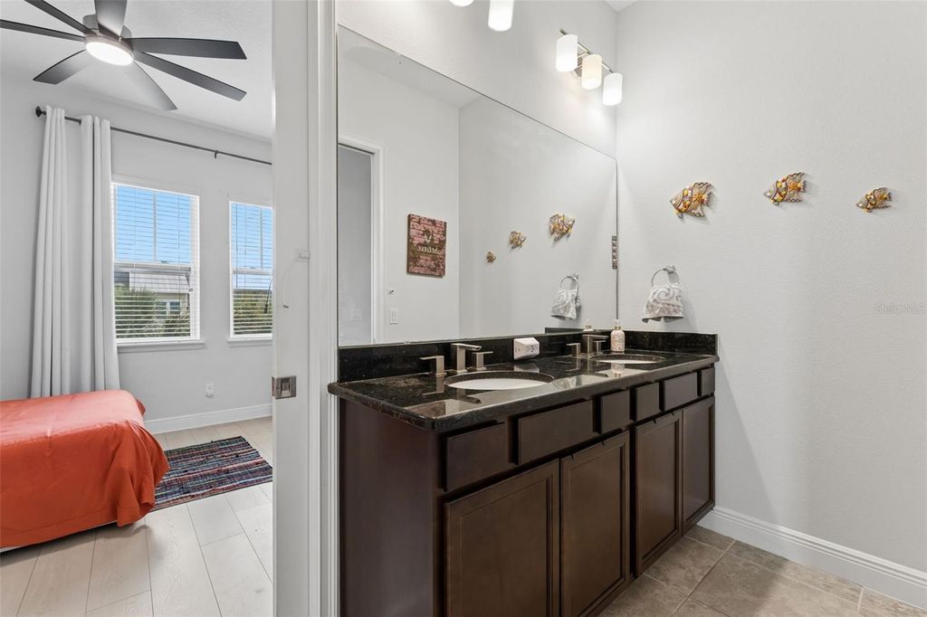 Image 26 of property listing at 8033 NEMOURS PARKWAY, Orlando, FL 32827