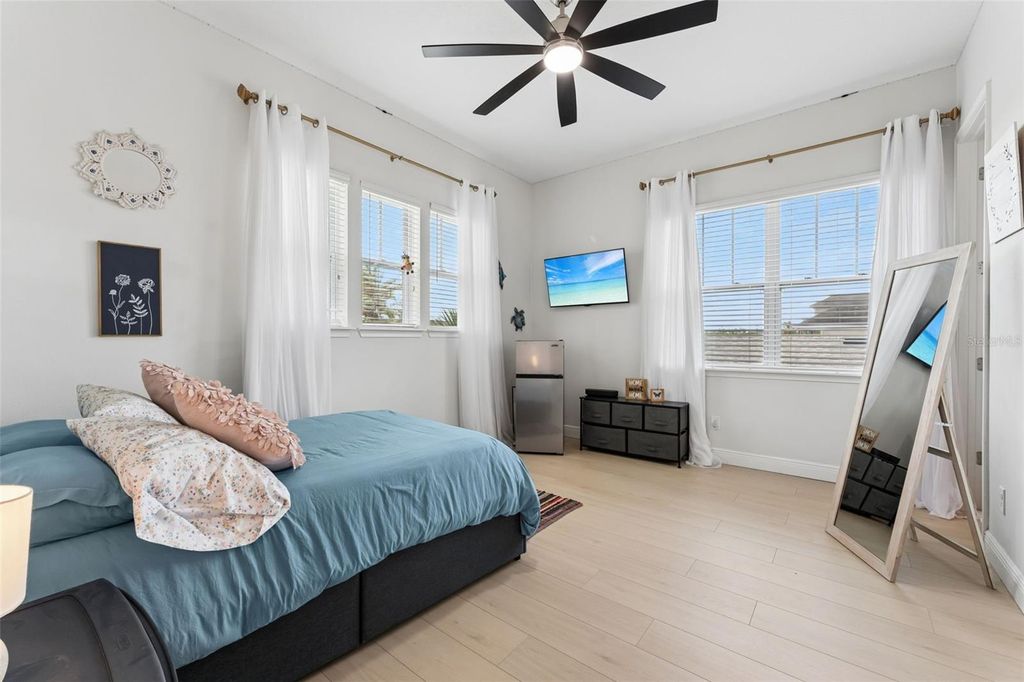 Image 29 of property listing at 8033 NEMOURS PARKWAY, Orlando, FL 32827