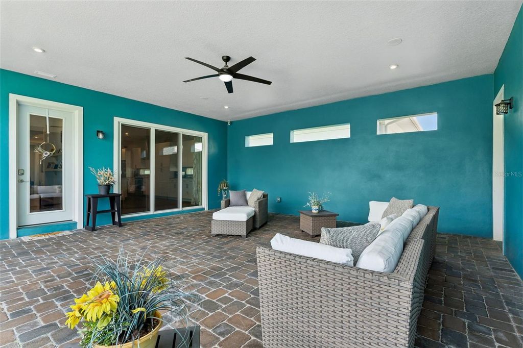 Image 35 of property listing at 8033 NEMOURS PARKWAY, Orlando, FL 32827